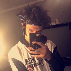 Meet your Posher, Casey